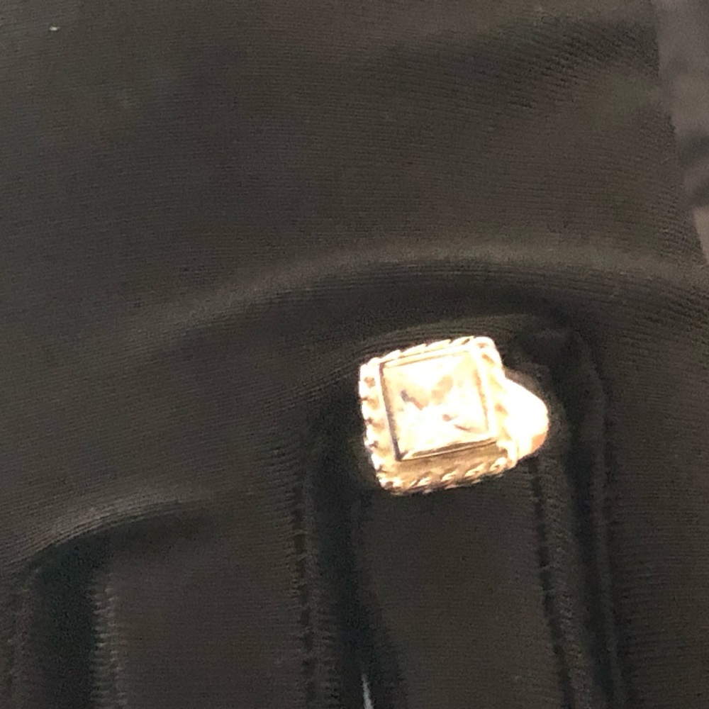 Elizabeth Ring (Size 9) - Picture 3 of 7